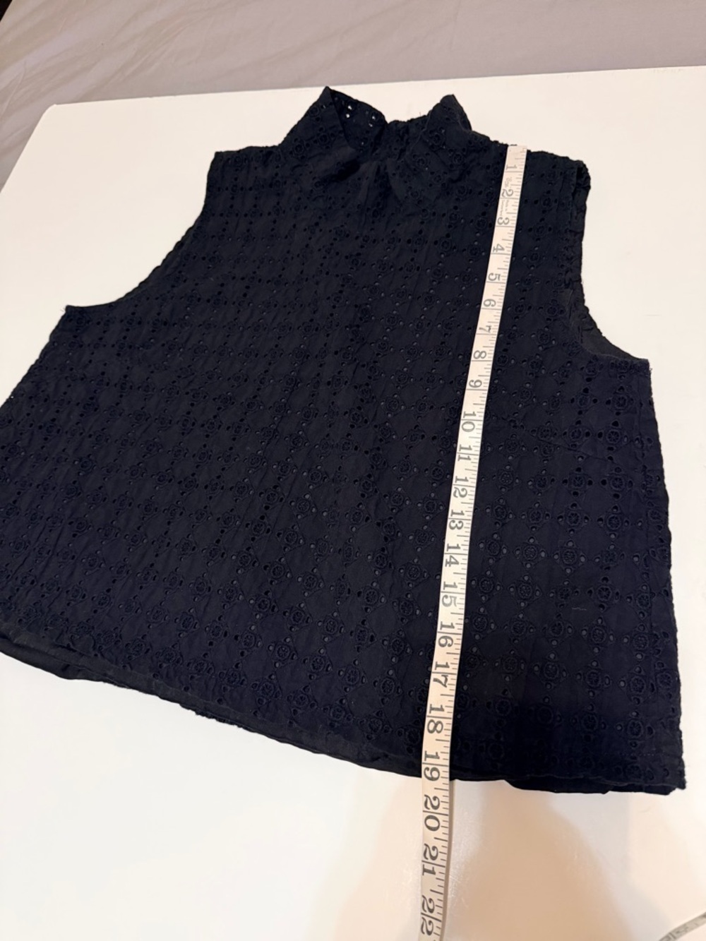 BURU black eyelet mockneck sleeveless cotton top, lined, back buttons - Picture 5 of 12